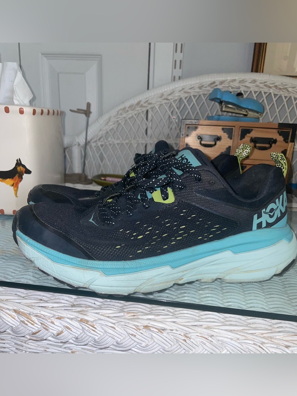 Hoka Womens Challenger ATR 6 Sz 9B
